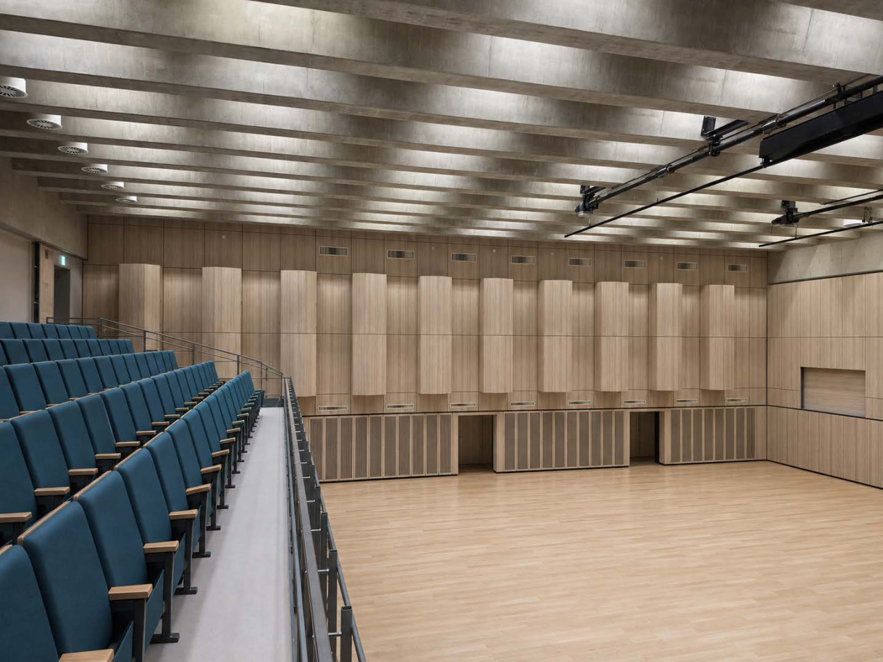 PA-KL²-Drehflügel im Audimax Giessen